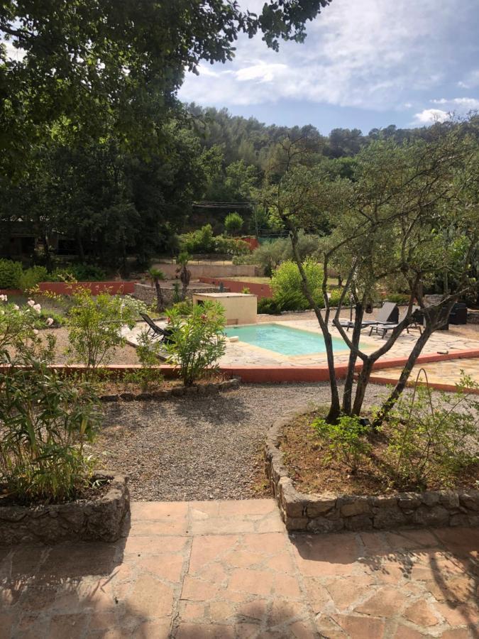 דירות סאלרן Les Mazets De La Cascade מראה חיצוני תמונה